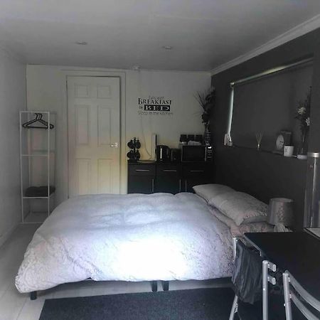 Belfast Private Room, En-Suite & Own Access Exterior photo
