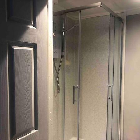 Belfast Private Room, En-Suite & Own Access Exterior photo