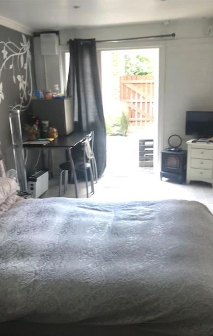 Belfast Private Room, En-Suite & Own Access Exterior photo