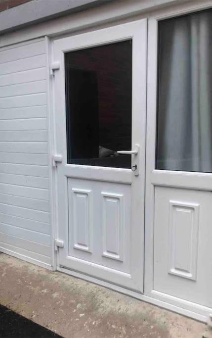 Belfast Private Room, En-Suite & Own Access Exterior photo
